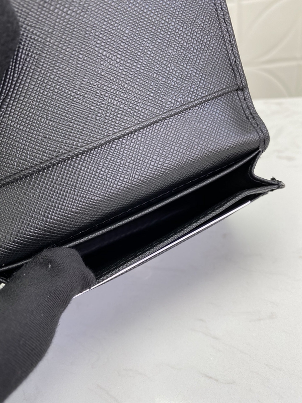 プラダ財布コピー細部ディテール